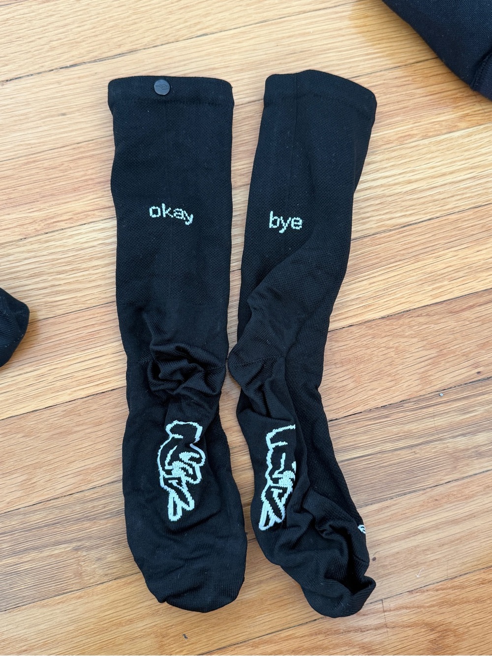 Fingers crossed cycling socks